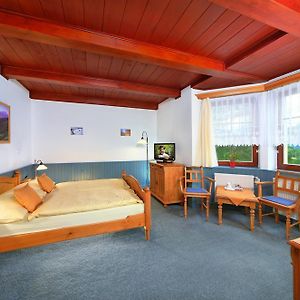 Pokój z łóżkiem king-size